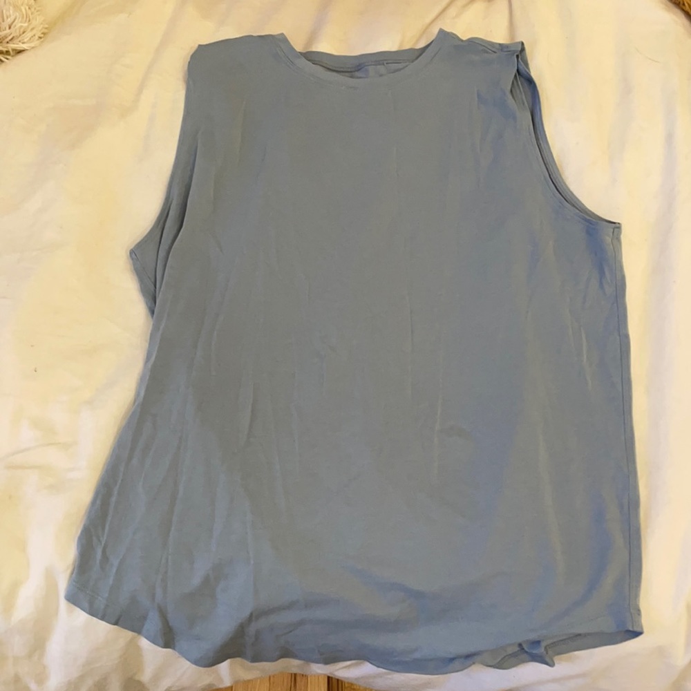 Lululemon muscle tee